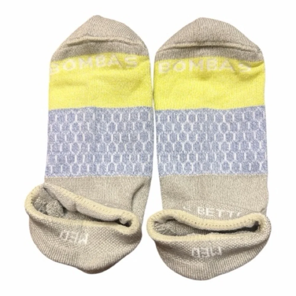 🆕 Bombas Gray and Yellow Ankle Socks Size Medium